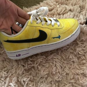 Air Force 1 '07 LV8 'Peace, Love, and Basketball shoes